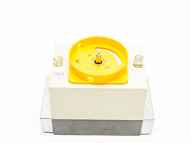 KLOCKNER MOELLER T44-3-2008-65/1/SVB-NA 600VAC 60A (NO KNOB) UNMP