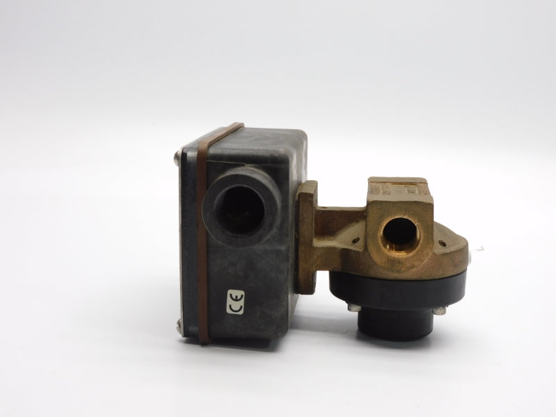 UNIVERSAL FLOW MONITORS WVS5GLM-4-A1XL-C 480VAC 15A NSNP