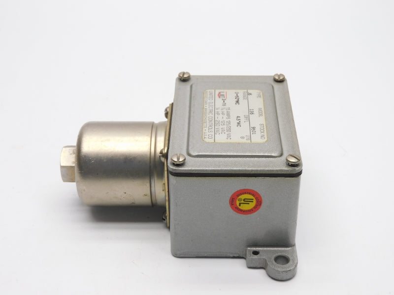 UNITED ELECTRIC J6-136 250VAC 15A 0-50"WC NSNP