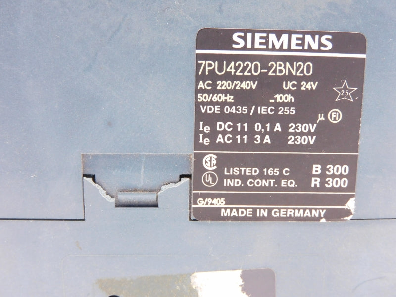 SIEMENS 7PU4220-2BN20 220/240VAC 3A 10S-100H (AS PICTURED) UNMP