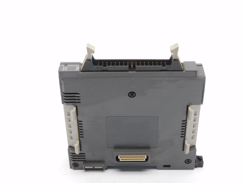 KEYENCE KV-C32X 24V NSNP