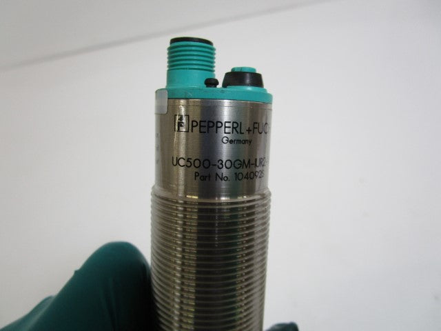 PEPPERL+FUCHS UC500-30GM-IUR2-V15 ULTRASONIC SENSOR *NEW NO BOX*