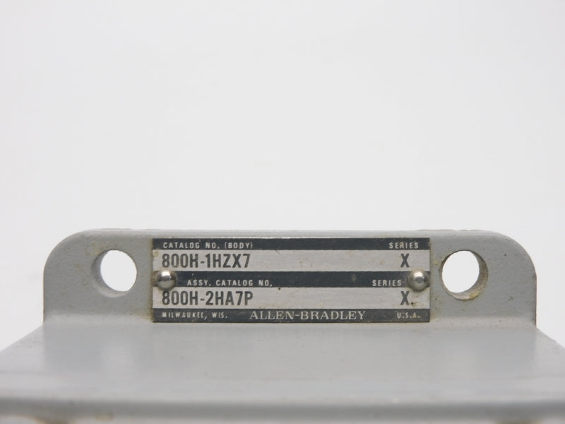 ALLEN BRADLEY 800H-2HA7P SER. X UNMP