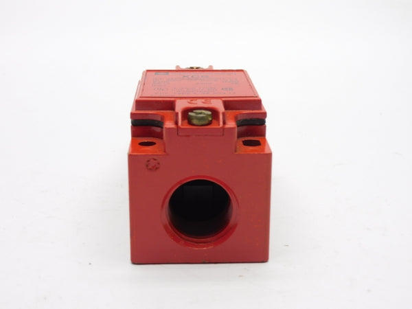 TELEMECANIQUE XCS-A703 500V 3A (NO KEY) NSNP