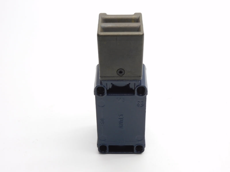 SCHMERSAL AZ335-11ZK-M20 500V (NO KEY) NSNP