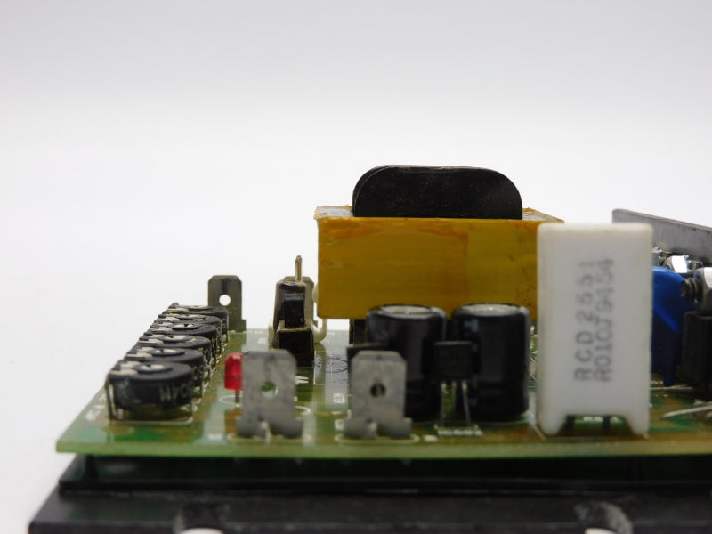 MINARK MM23001C 230VAC 8A UNMP