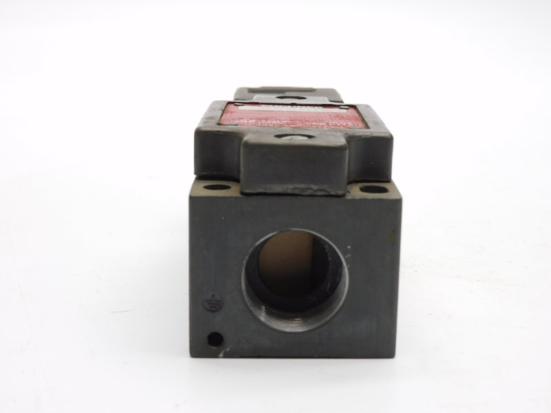 EUCHNER NZ1VZ-511B 250V 10A (NO KEY) NSNP
