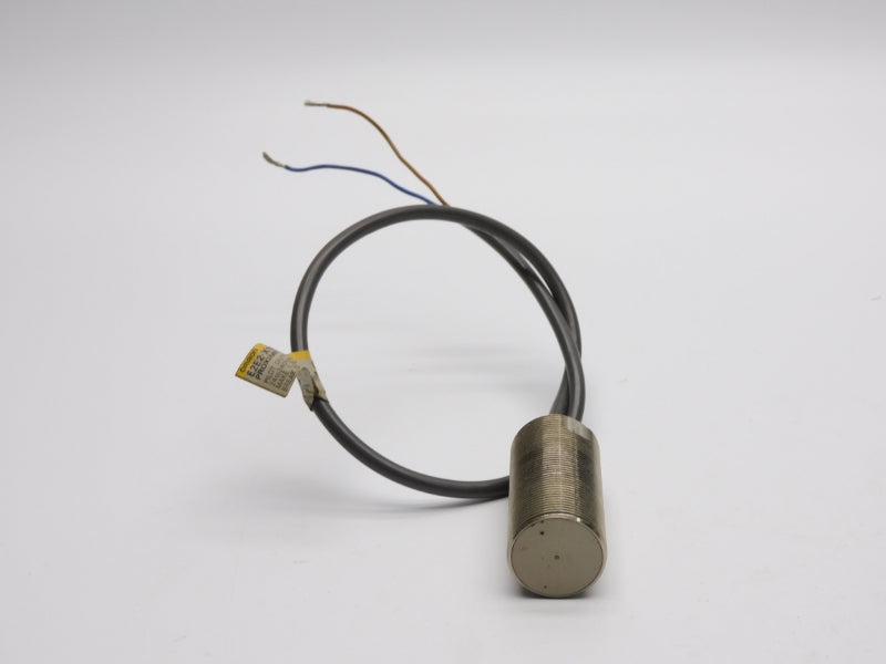 OMRON E2E2-X10Y2-US 24-240VAC 1.8A UNMP