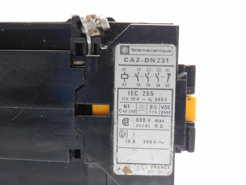 TELEMECANIQUE CA2-DN231 24V 10A UNMP