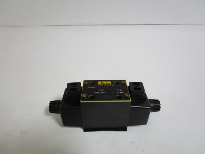 PARKER D3W4CNYW 110-120V 0.72-0.75A 5000PSI *NEW IN BOX*