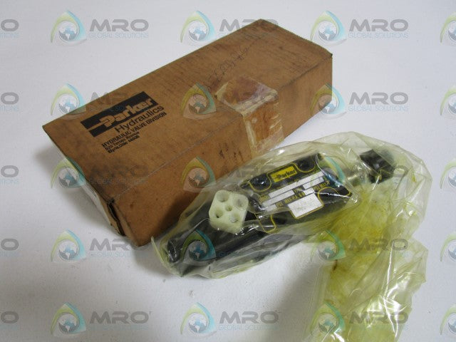 PARKER DIRECTIONAL CONTROL VALVE D1VW020DNYWF-82 *NEW IN BOX*