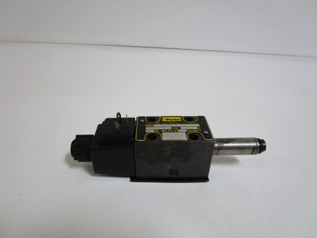 PARKER HYDRUALIC DIRECTIONAL VALVE D1VW4CNYWF-75 (AS PICTURED) *USED*