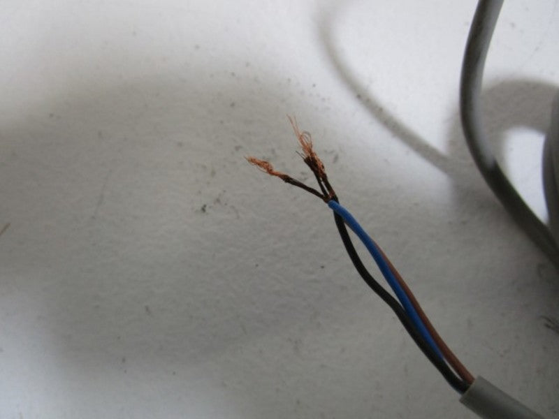 OMRON PHOTOELECTRIC SWITCH E3S-5DE4 *USED*
