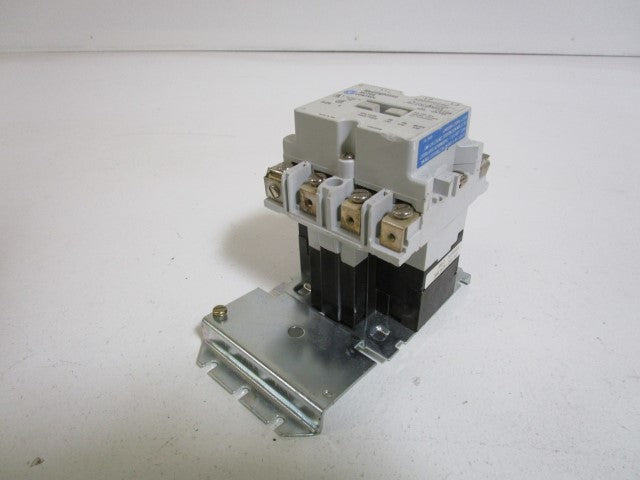 WESTINGHOUSE MOTOR STARTER SIZE 0 A200M0CAC (AS PICTURED) *USED*