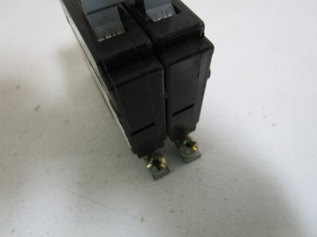 LOT OF 4 CUTLER HAMMER CIRCUIT BREAKER CHB215 *USED*