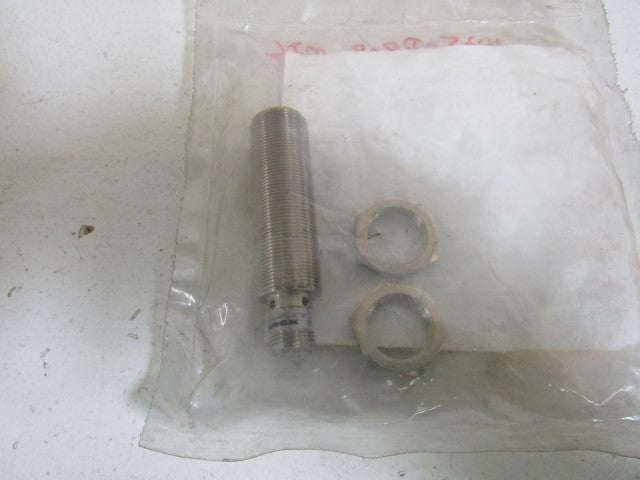 TURCK PROXIMITY SENSOR BI8-M18E-AP6X-H1141 *NEW IN FACTORY BAG*