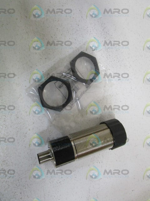 WENGLOR UNIVERSAL REFLEX SENSOR UF66VCF3 *NEW IN BOX*