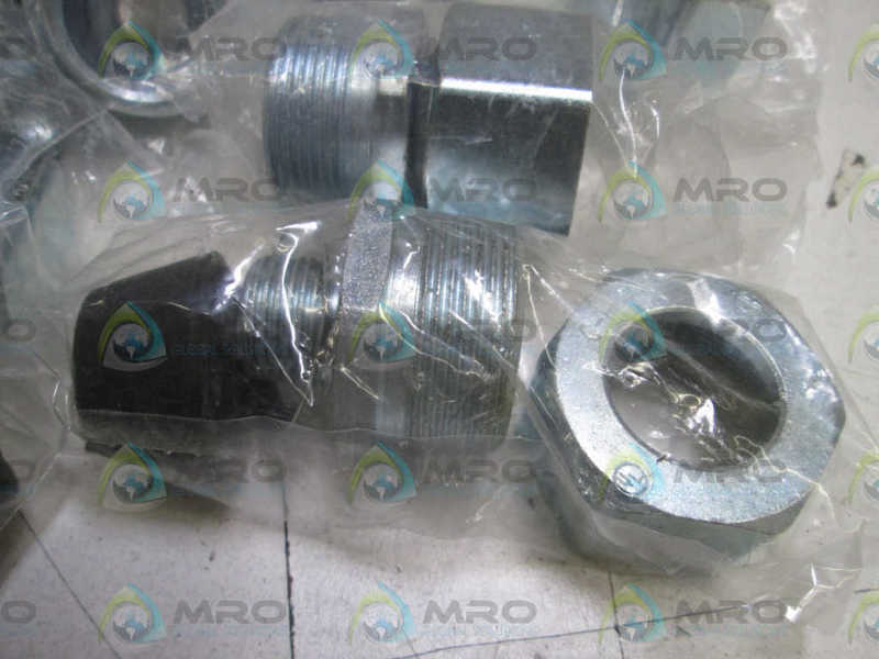 LOT OF 11 CROUSE-HINDS 1/2" CORD AND CABLE FITTING CGB196 *NEW IN BOX*