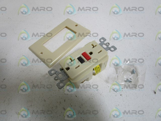 LOT OF 4 LEVITON GROUND FAULT CIRCUIT INTERRUPTER 6899-I *NEW IN BOX*