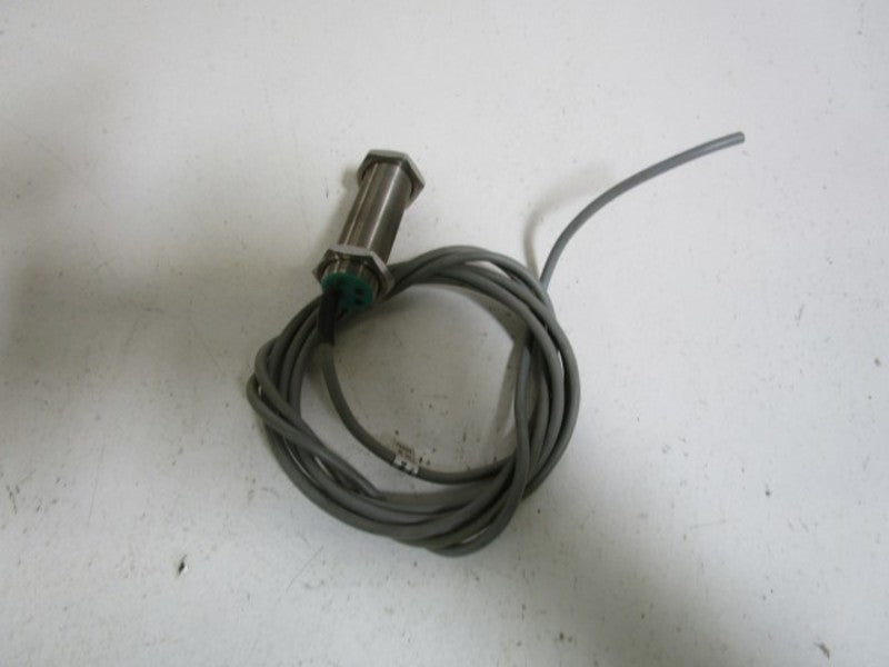 PEPPERL+FUCHS CJ8-18GM-E2 PROXIMITY SWITCH *USED*