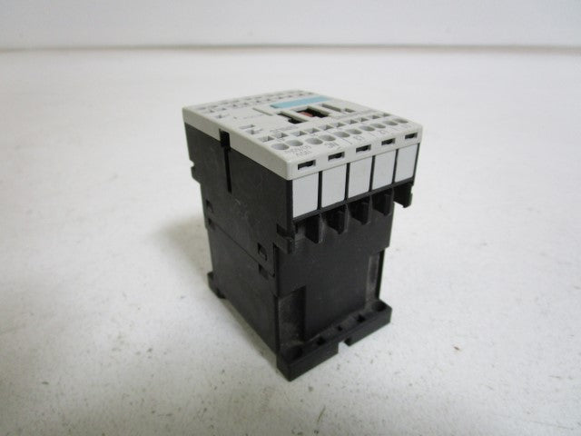 SIEMENS CONTACTOR 3RT1016-2AF02 *USED*