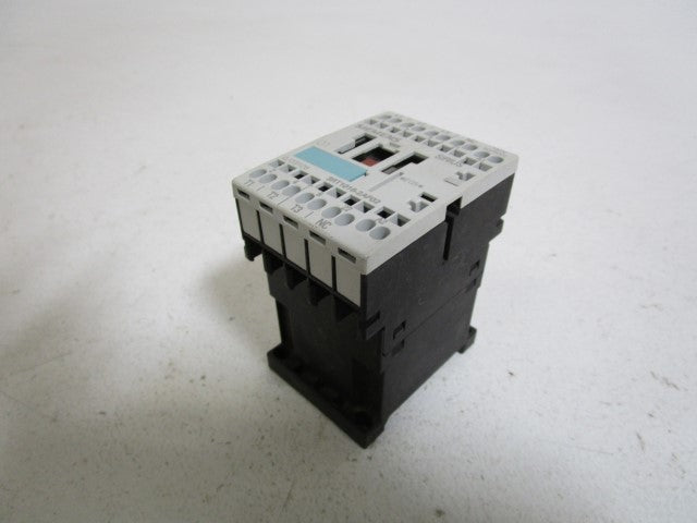 SIEMENS CONTACTOR 3RT1016-2AF02 *USED*