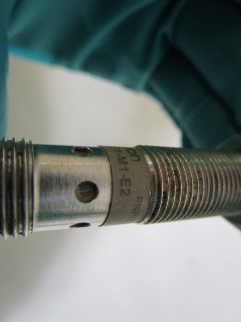 OMRON PROXIMITY SWITCH TL-X2F1-M1-E2 *USED*