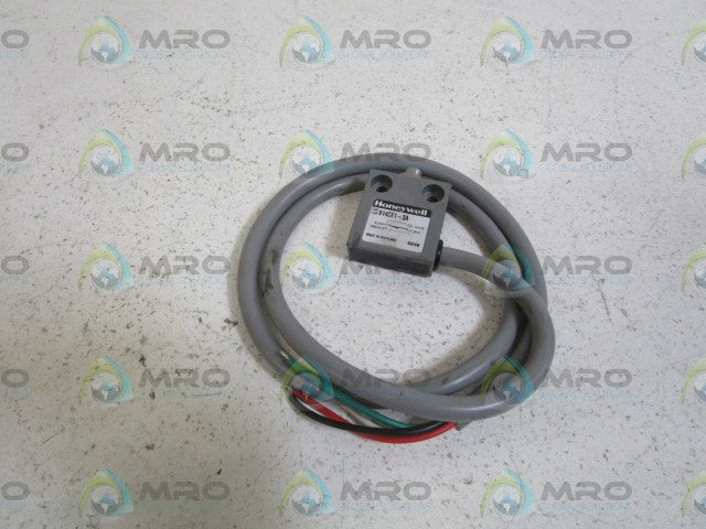 HONEYWELL 914CE1-3A LIMIT SWITCH *USED*