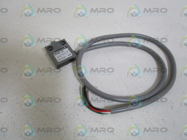 HONEYWELL 914CE1-3A LIMIT SWITCH *NEW NO BOX*