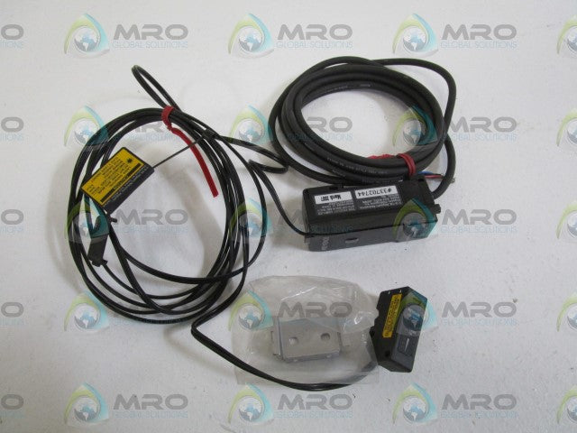 KEYENCE LASER SENSOR LV-H42 W/ LV-21A *NEW IN BOX*