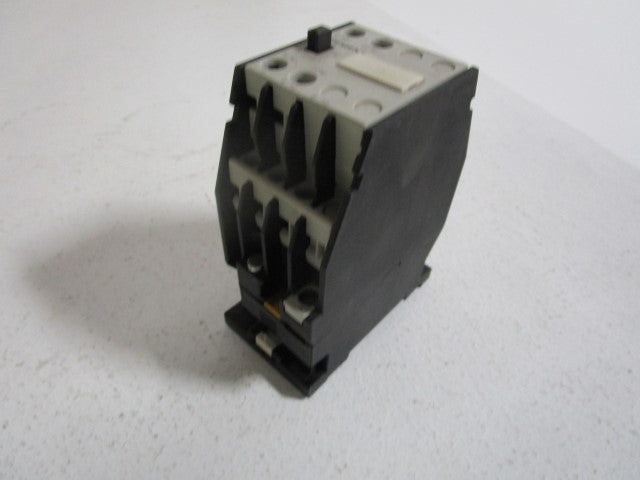 SIEMENS CONTACTOR 120/110V 3TF4111-0A *USED*