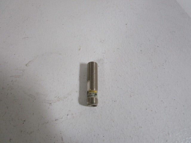 OMRON PROXIMITY SENSOR E2E-X2F1-M1 *USED*