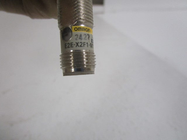 OMRON PROXIMITY SENSOR E2E-X2F1-M1 *USED*