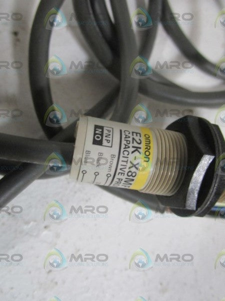 OMRON CAPACITIVE PROXIMITY SWITCH E2K-X8MF1 *USED*