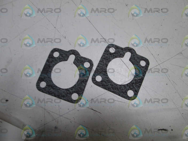 LOT OF 2 WARREN-RUPP GASKET END CAP 360-010-425 NSNP
