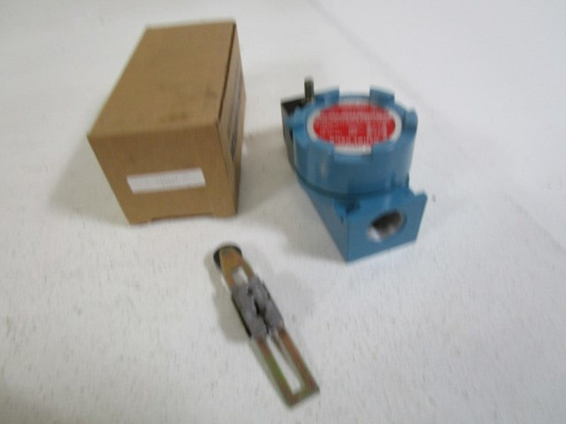 MICROSWITCH LIMIT SWITCH LSXM4N-2C *NEW IN BOX*