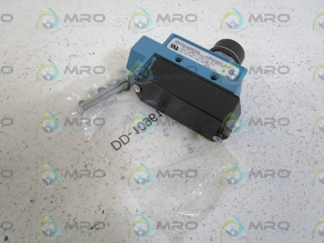 MICROSWITCH LIMIT SWITCH BZE6-7RN *NEW NO BOX*