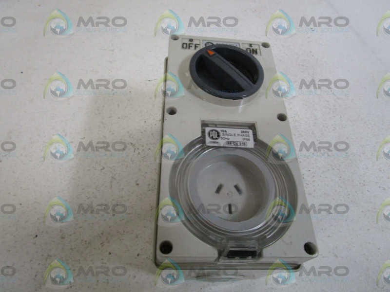 CLIPSAL SWITCH SOCKET OUTLET 56CV310  UNMP