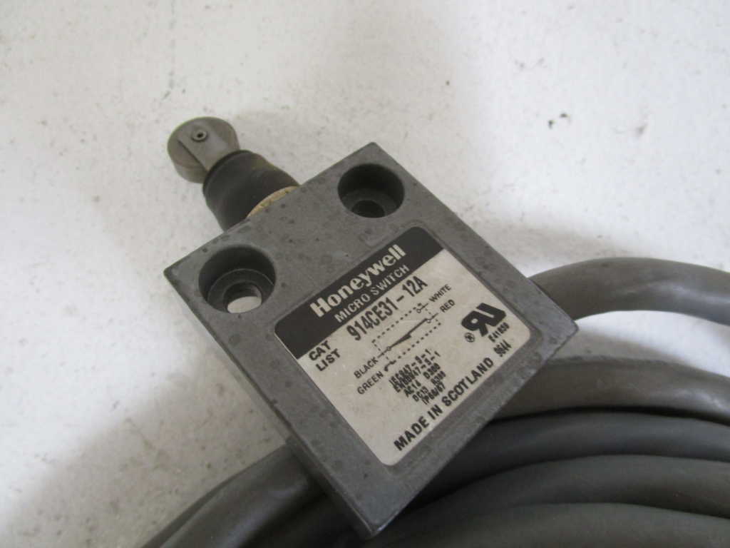 HONEYWELL LIMIT SWITCH 914CE31-12A *USED*