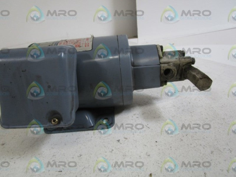 NIPPON PUMP W/ MOTOR TOP-1ME100-12MAVB *USED*