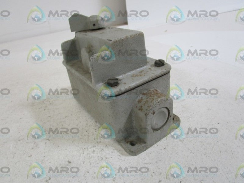 GENERAL ELECTRIC STATION PUSHBUTTON CR2940AJ201C (RUST) *USED*
