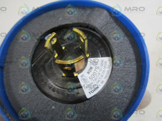 TORK PHOTOCONTROL TURN-LOCK 5007S *NEW IN BOX*