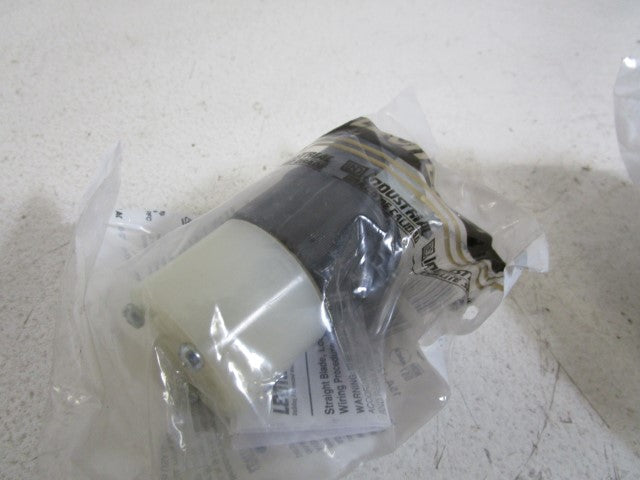 LOT OF 7 LEVITON CONNECTOR 5269-2 *NEW IN BOX*