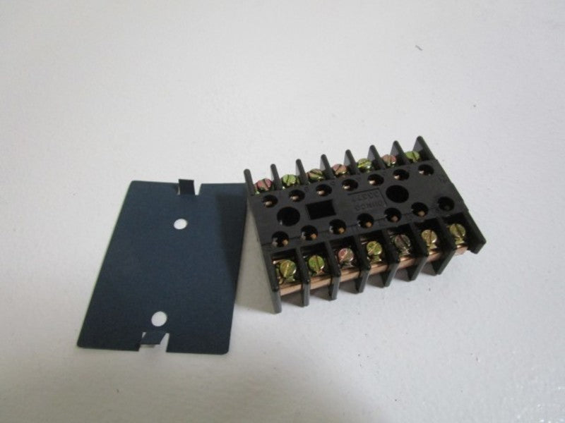 STRUTHERS-DUNN 33377 RELAY SOCKET *NEW IN BOX*
