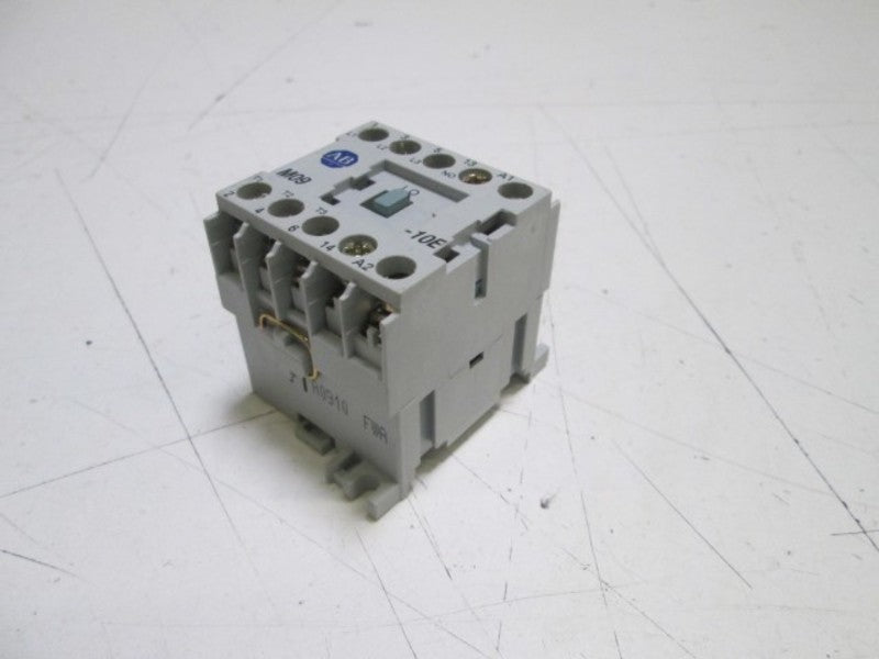 INDUSTRIAL SPARE PART CONTACTOR 100-MO9NZ3 SER. A 24V  UNMP