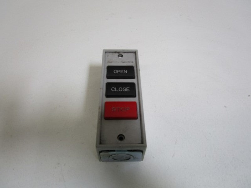 CUTLER-HAMMER PUSHBUTTON STATION H5303  UNMP