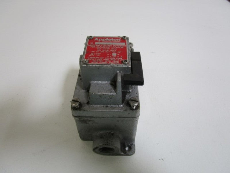APPLETON PUSH BUTTON SWITCH EDSC150-RU1  UNMP