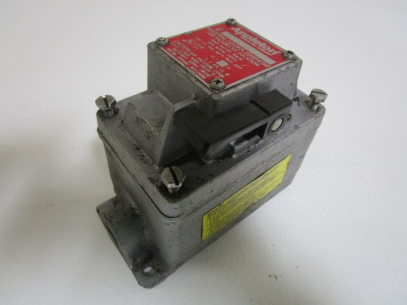 APPLETON PUSH BUTTON SWITCH EDSC150-RU1  UNMP
