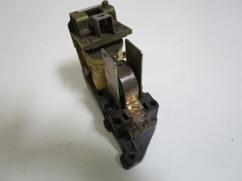 CUTLER-HAMMER CONTACTOR ME210E  UNMP