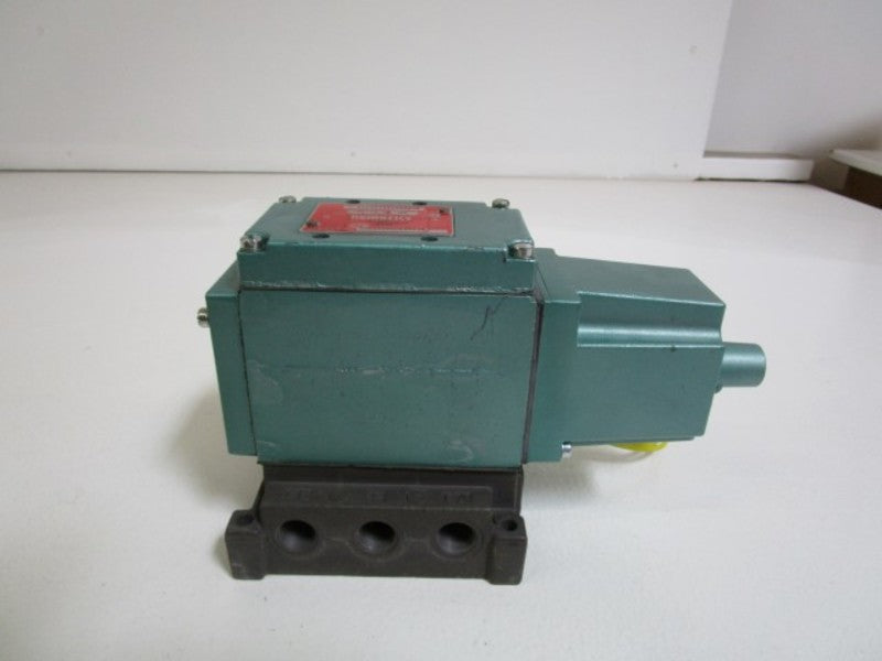 NUMATICS 33SAD400O000030 SOLENOID VALVE *NEW NO BOX*